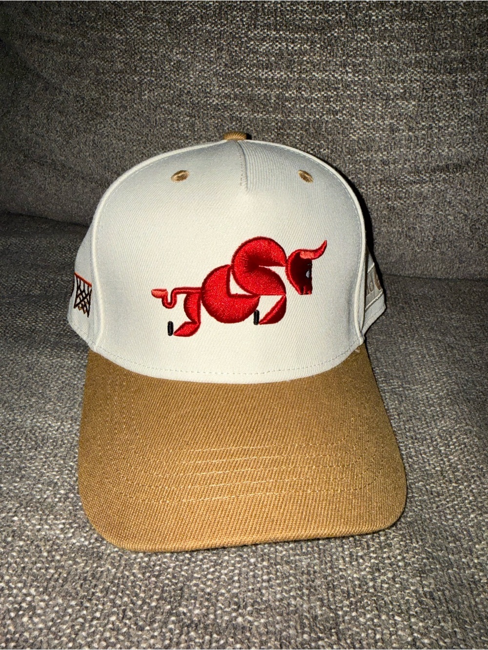 Custom Alyssa Low Men's Two-Tone Chicago Bulls Embroidered Cap - White & Tan